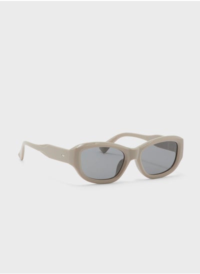 اشتري Angular Wayfarer Sunglasses في الامارات