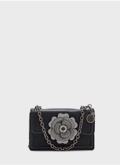 اشتري Chain Detailed Crossbody Bag في الامارات