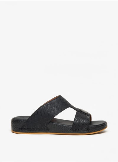 اشتري Men's Textured Slip-On Arabic Sandals في الامارات