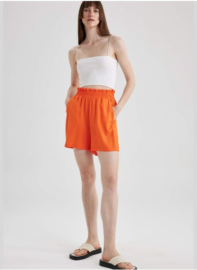 اشتري Elastic Waisted Shorts في الامارات