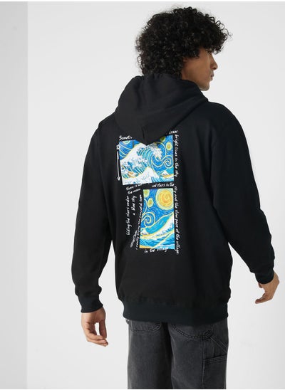 اشتري Graphic Hoodie في الامارات