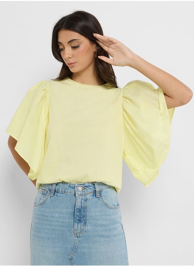 اشتري Ruffle Sleeve Top في الامارات