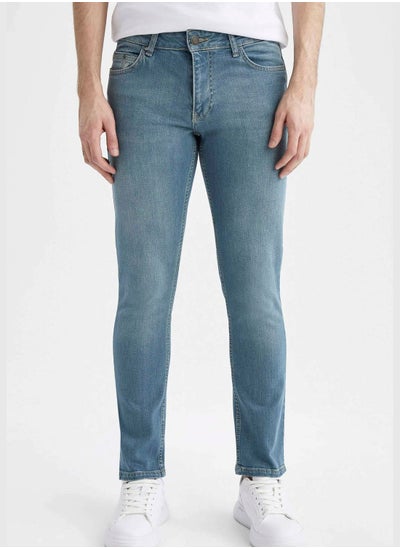 Buy Slim Fit Ankle Jeans in Saudi Arabia