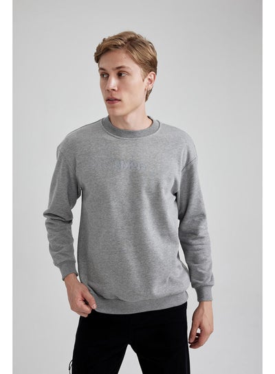 Buy Man Knitted Boxy Fit Crew Neck Long Sleeve Sweat Shirt in Egypt