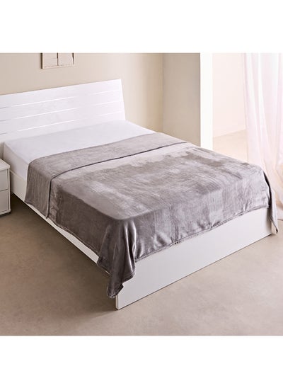 Buy Nova Solid Flannel Queen Blanket 220 x 200 cm in UAE