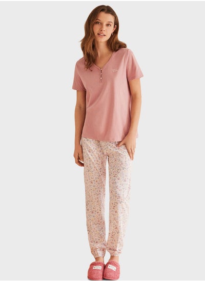 Buy Floral Printed Pyjama Set in UAE