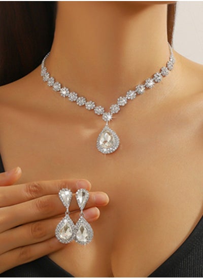 اشتري Classic and fashionable versatile cubic zirconia 3-piece zircon necklace earring set with diamond earrings for bride dresses and women's accessories in silver في الامارات