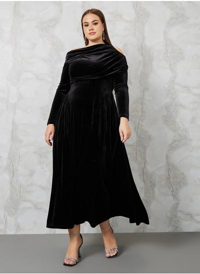 Buy Plus Asymmetric Neck Gathered Velvet Maxi Dress in Saudi Arabia