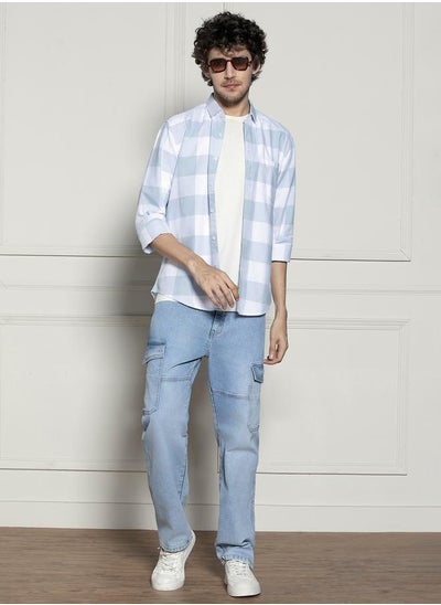 Buy Men’s Light Blue Relaxed Fit Jeans in UAE