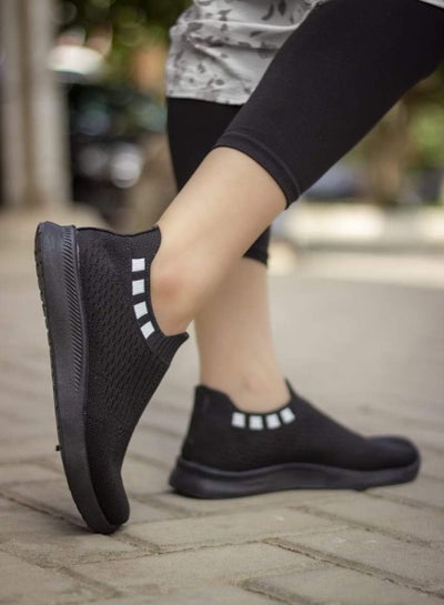 اشتري حذاء سهل الارتداء للنساء أسود 2024 في مصر