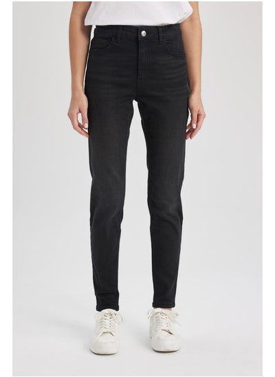 اشتري Woman Skinny Fit Denim Trousers في مصر