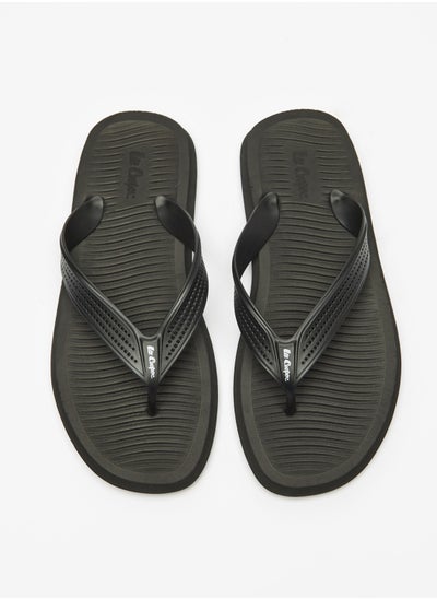 اشتري Men's Textured Thong Slippers في الامارات