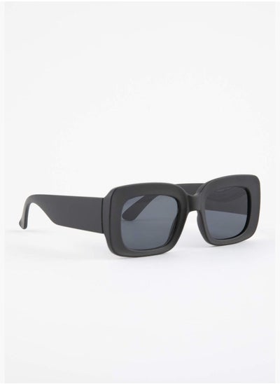 اشتري Woman Casual Sunglasses في الامارات