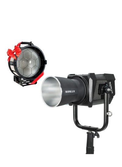 اشتري Nanlux Evoke 1200 LED Daylight Spot Light with fee Nanlux FL-35 Fresnel Lens with Pole-Operated Yoke في مصر
