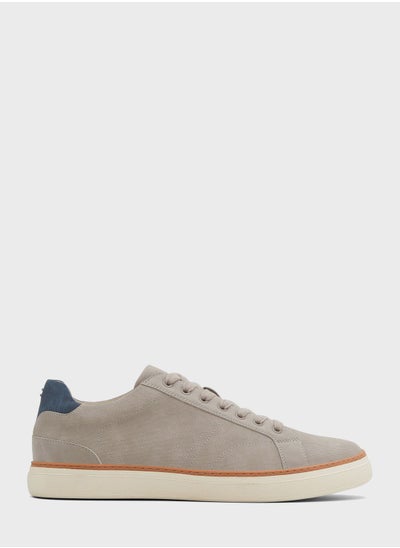 اشتري Casual Low Top Sneakers في السعودية