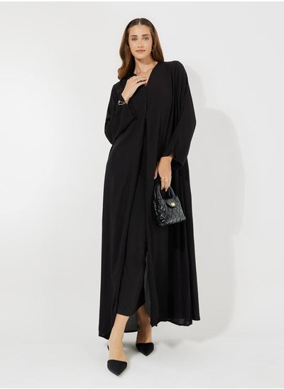 اشتري Crinkle Textured V Neck Abaya في السعودية