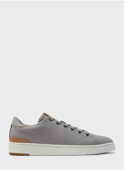 اشتري Casual Low Top Sneakers في الامارات