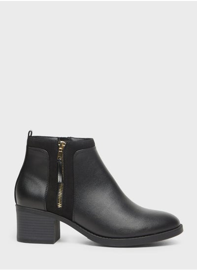 اشتري Pointed Toe Mid Heel Ankle Boots في الامارات