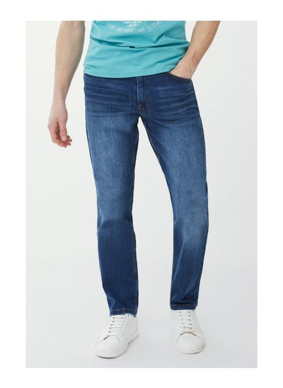 اشتري Dark Wash Broken-In Straight Jean في الامارات