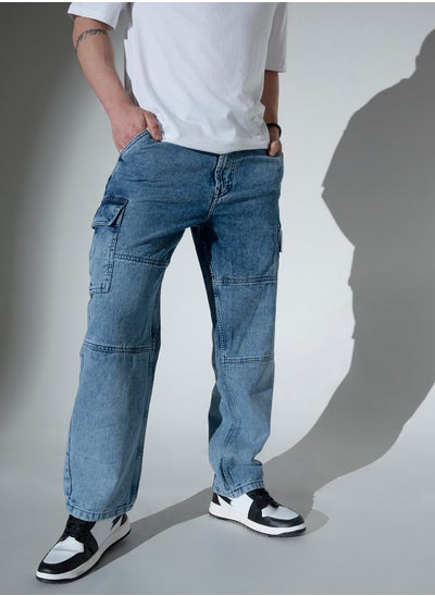 Buy Men Blue Relaxed Fit Mid-Rise Slash Knee Light Fade Jeans in UAE