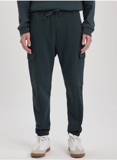 اشتري Man Regular Fit Sport Pants في الامارات