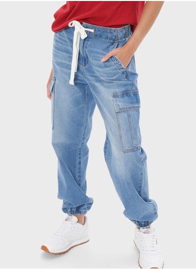 Buy Pocket Detail Mom Jeans in Saudi Arabia