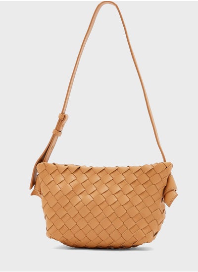 Buy Weave Handbag With Shoulder Strap in Saudi Arabia