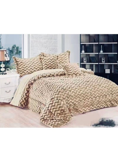 اشتري Luxurious 6 Piece Comforter Set Premium Super Soft  Velvet  Super Soft  King Size Gold Color في الامارات