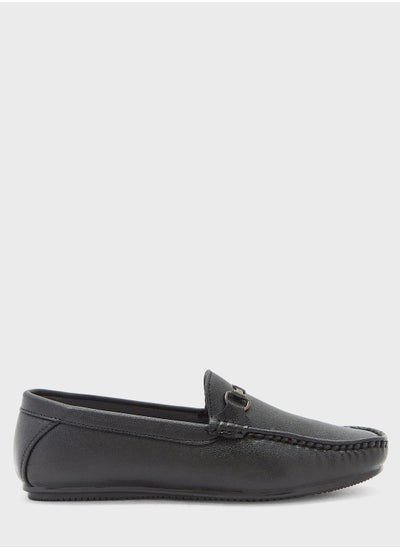 Buy Trim Detail Casual Loafers in UAE