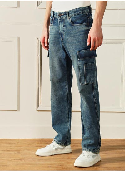 Buy Mid Rise Relaxed Fit Light Fade Cargo Jeans in Saudi Arabia