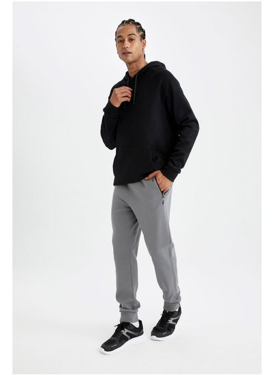 اشتري Man Knitted Slim Fit Jogger في مصر