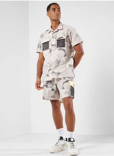 اشتري Painted Peak Shorts في السعودية