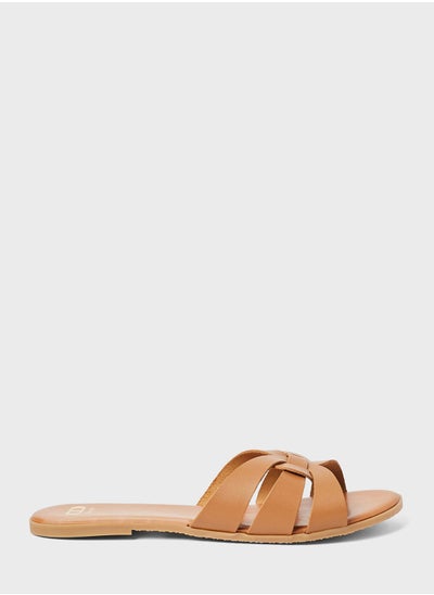 Buy Lemonie Di Leather Flat Sandals in Saudi Arabia