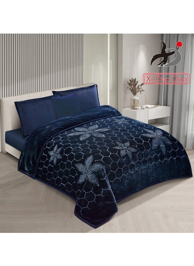 Buy Winter blanket, plain engraved, 4 kg, with a super soft texture, size 160 x 220 cm - navy blue in Saudi Arabia