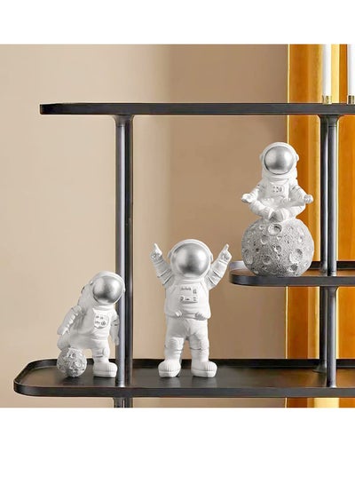 اشتري 3 Pcs Astronaut Figurines Cake Topper Outer Space Spaceman Action Figure Statue Tabletop Ornament Miniature Astronaut Figures for Outer Space Birthday Cake Decoration Silver في السعودية