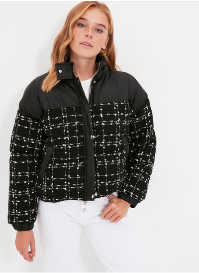 Buy Pocket Detail Printed Jacket in UAE