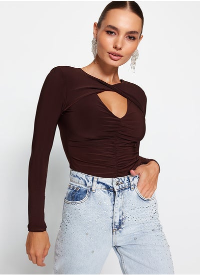 اشتري Brown Cut Out/Window Detailed Knitted Bodysuit TPRAW24BD00001 في مصر