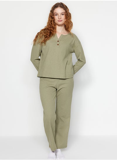 اشتري Green Waffle Tshirt-Pants Knitted Pajamas Set THMAW24PT00126 في مصر