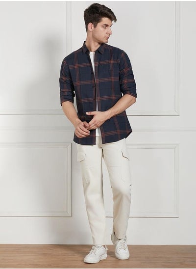 اشتري Men’s Ecru Relaxed Fit Jeans في الامارات