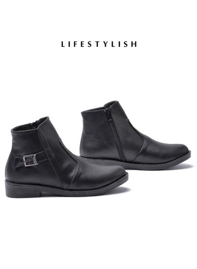 اشتري Lifestylish  Ankle boot flat leather by toka stylish for woman - Black في مصر
