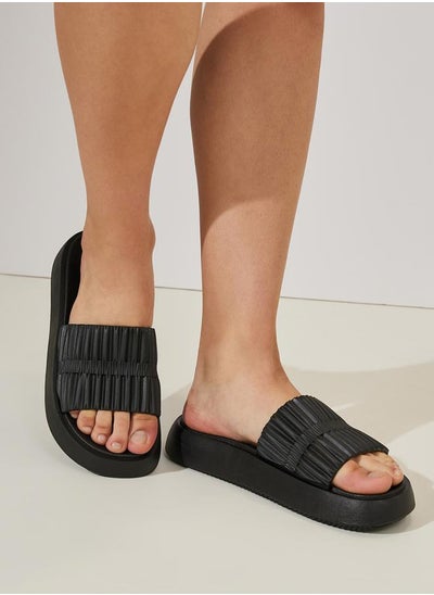 Buy Textured Strap Platform Slides in Saudi Arabia