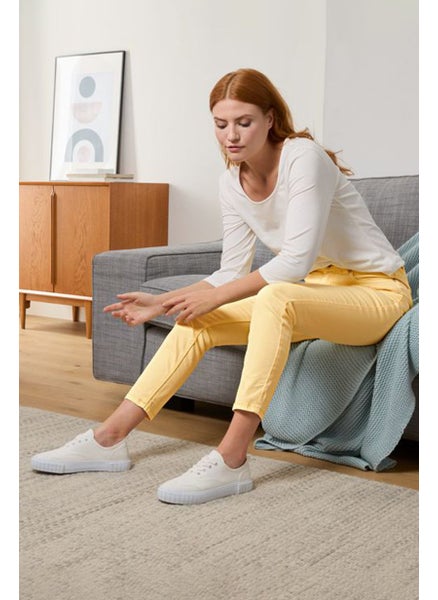 Buy Women Straight Leg Slim Fit Jeans, Yellow in UAE