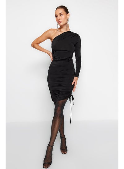 اشتري Black Fitted Evening Dress with One Knitted Sleeve. TPRAW24EL00058 في مصر