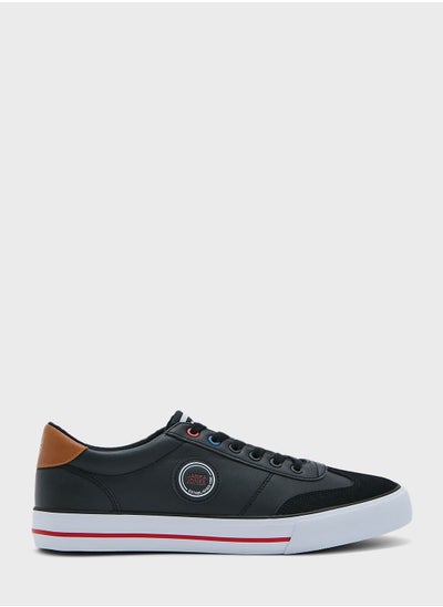 اشتري Casual Low Top Sneakers في الامارات