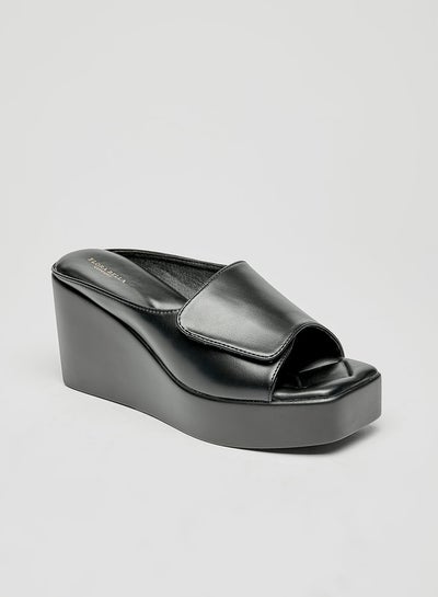 اشتري Women Solid Slip-On Flatform Heels Sandals في الامارات