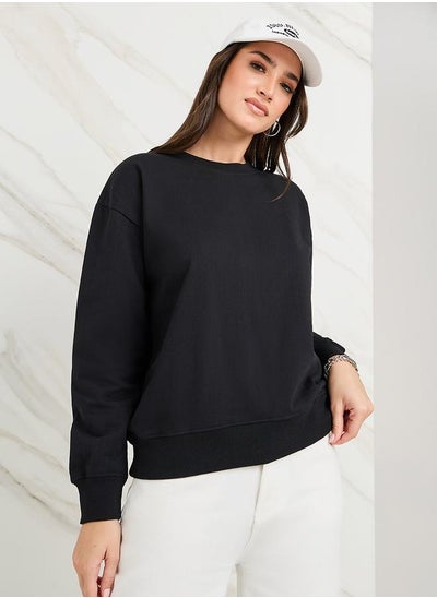 اشتري Regular Fit Ribbed Round Neck Sweatshirt في السعودية