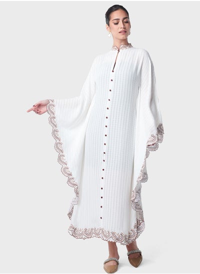 اشتري Contrast Embroidered Kaftan في السعودية