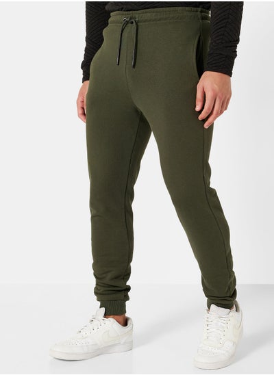 اشتري Essential Sweatpants في الامارات