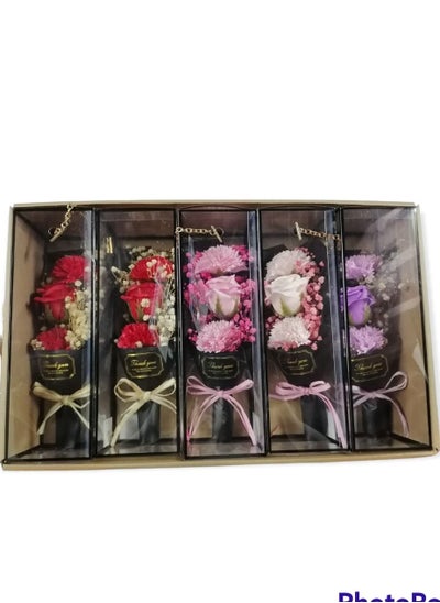 Buy A set of roses with a modern and contemporary design for gifts in Saudi Arabia