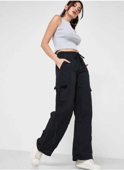 اشتري Wide Leg Pants في الامارات